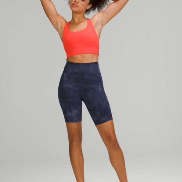 Lululemon High Rise Invigorate Biker Shorts EUC Size 2 - Picture 2 of 8